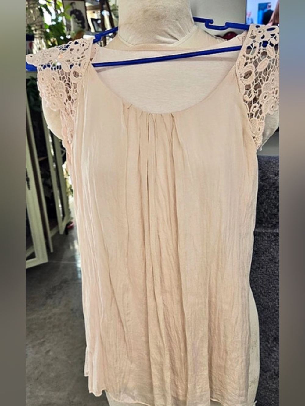 Lace Sleeve Cream Tunic Like New